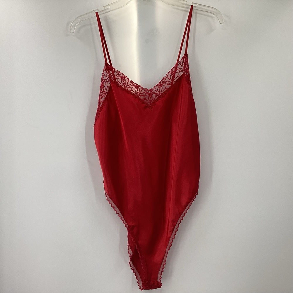 *** Victoria's Secret Gold Label Deep Red Teddy *** M